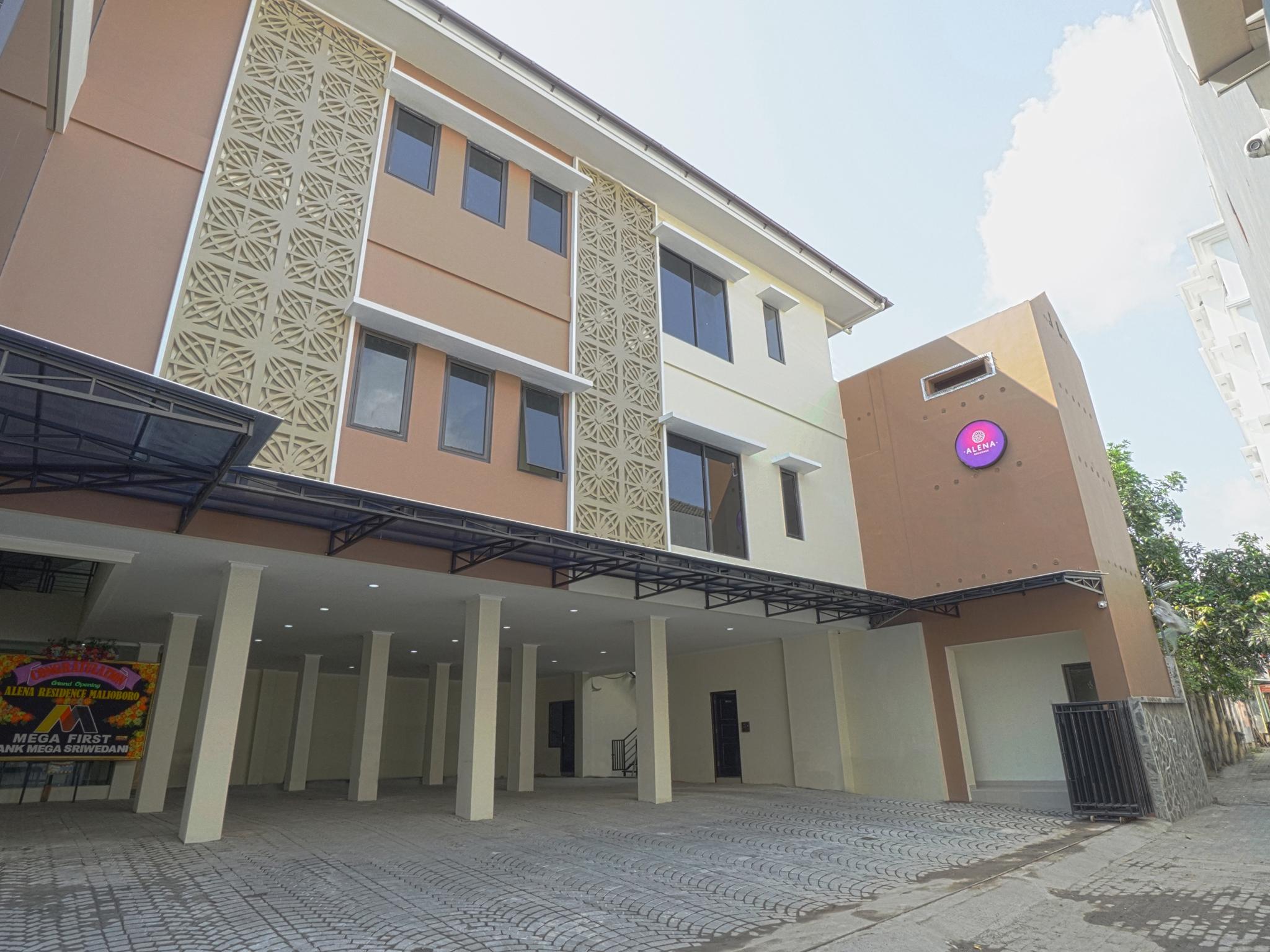 Collection O Yogyakarta Near Jalan Malioboro Formerly Alena Residence Джокьякарта Экстерьер фото