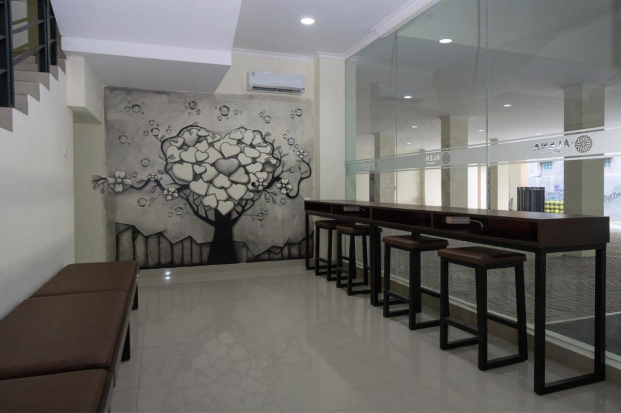 Collection O Yogyakarta Near Jalan Malioboro Formerly Alena Residence Джокьякарта Экстерьер фото